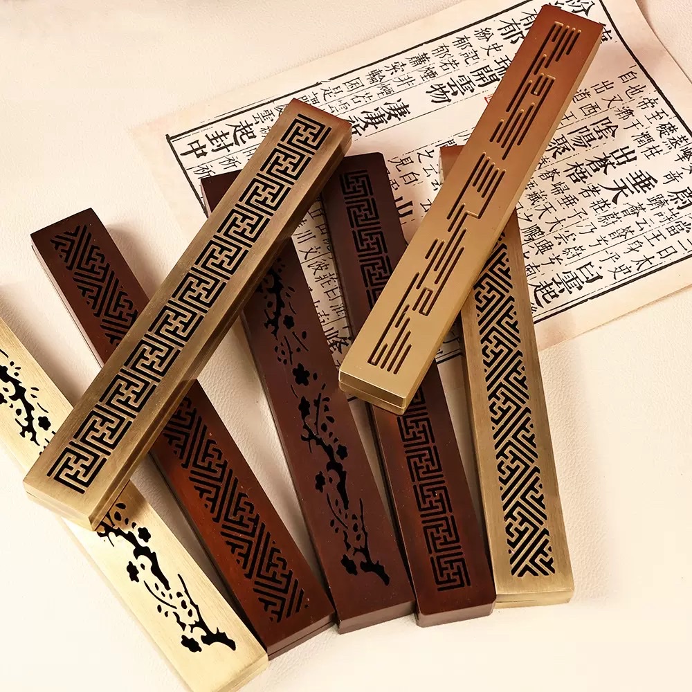 Incense burner set, Guanyin-shaped incense burner accessories, incense products, long-lasting fragrance, incense burner, incense holder, incense ceremony products, pure brass horizontal incense box, copper wire incense box, agarwood sandalwood incense box, household incense burner, portable hollow incense box, tea Application Scenario