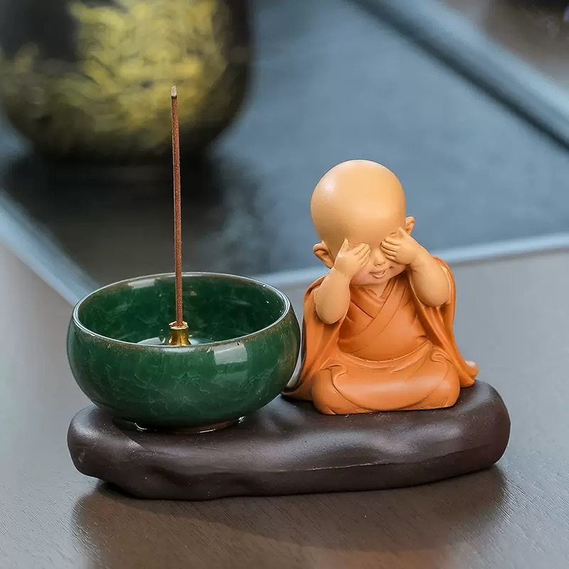 Zen Huineng Little Monk Home decoration items, desktop ornaments, sandalwood incense, incense burner, incense coil, incense stick, incense burner set, incense stick accessories, incense burner, long-lasting fragrance, rich aroma, fragrance products, incense burner, incense burner, incense Application Scenario