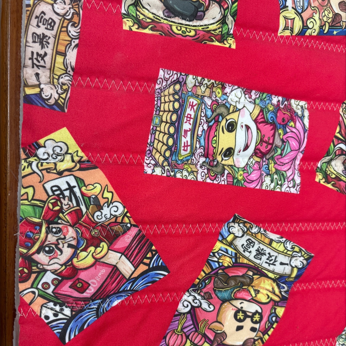 印花牛奶丝绗缝时尚保暖秋冬被芯轻盈柔软暖心家用床上用品产品图