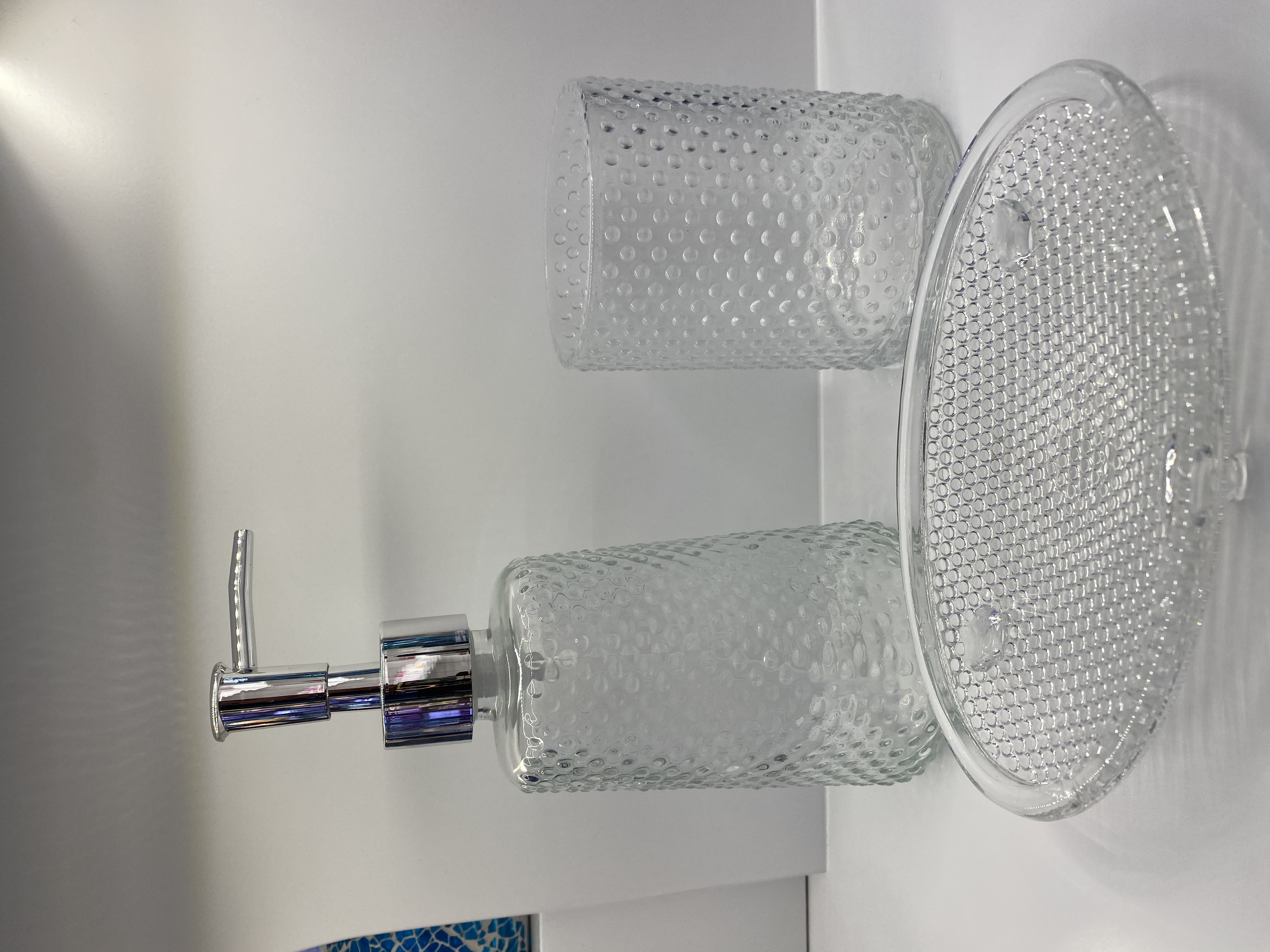 Set of glass portioning bottles, hand sanitizer bottles, cups, soap boxes detail image 2