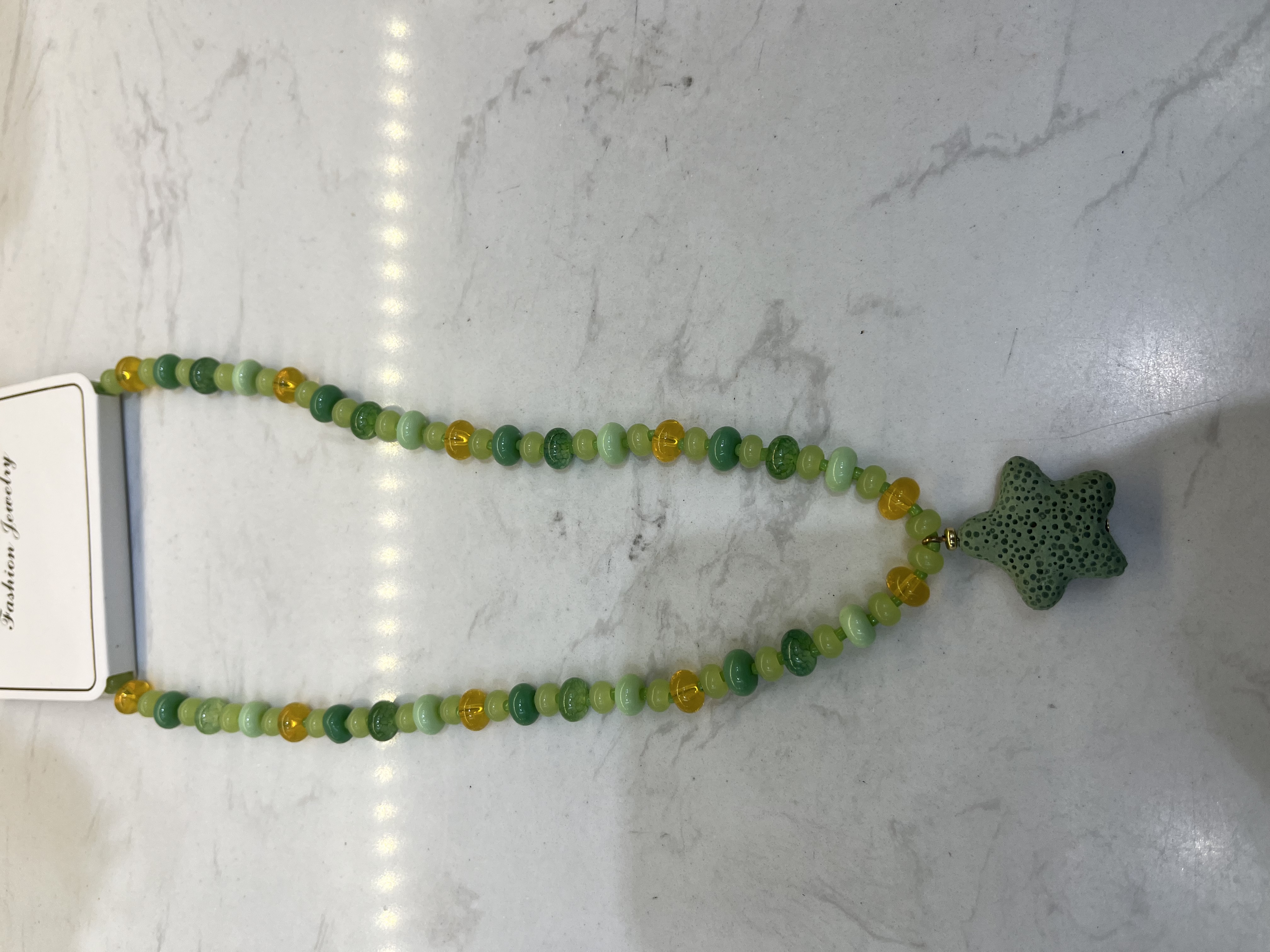 Fashionable colored stone stainless steel necklace, simple and versatile jewelry, trendy women's accessories Application Scenario