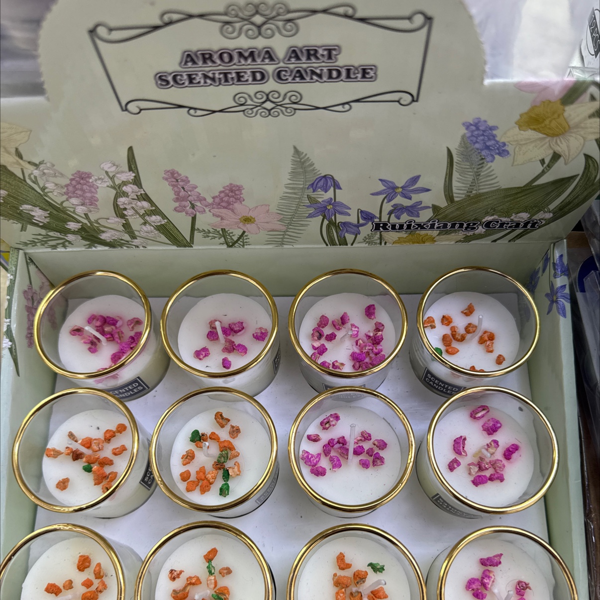 Craft candles, glass candles, scented candles, gold-rimmed candles, Valentine's Day gifts Application Scenario
