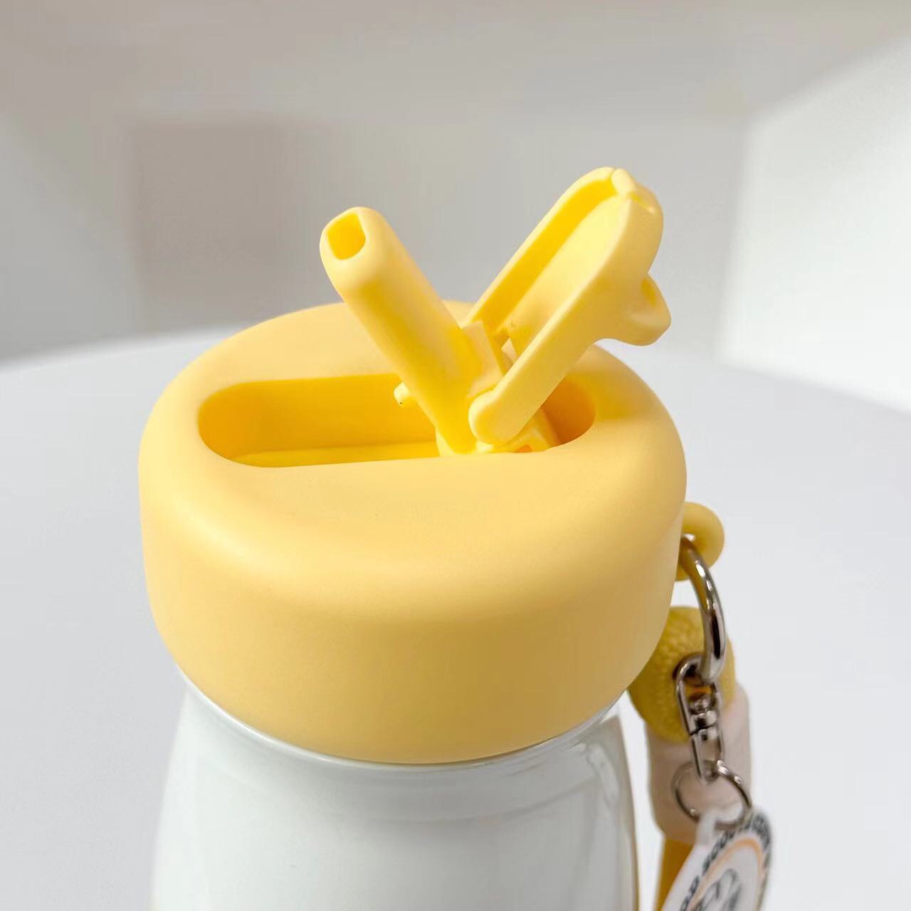 保温杯水杯杯子水杯杯子白底实物图