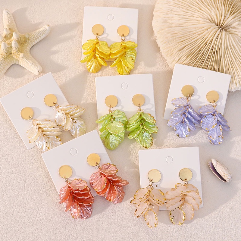 ins influencer style resin petal flower earrings, women's three-dimensional design sense, colorful earrings, high-end earrings wholesale, jewelry earrings, welded earrings, pearl earrings, jewelry earrings, welded earrings, pearl earrings Item Picture