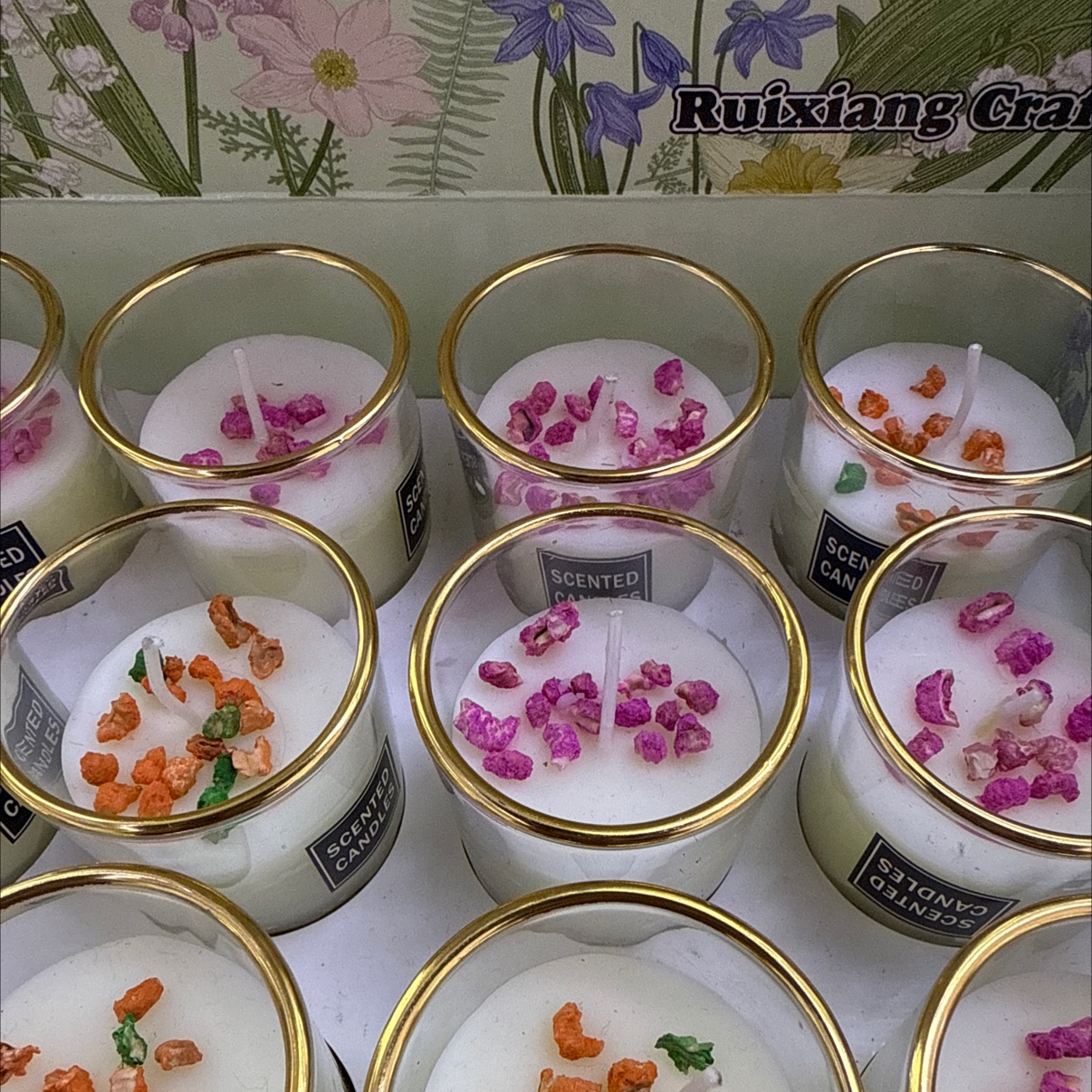 Craft candles, glass candles, scented candles, gold-rimmed candles, Valentine's Day gifts detail image 5