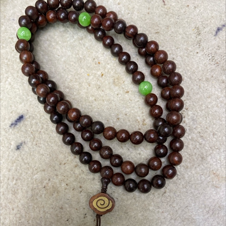 The purple sandalwood jade pendant is inlaid with copper lotus flowers and silver auspicious clouds, featuring 108 Buddhist prayer beads and prayer beads detail image 2