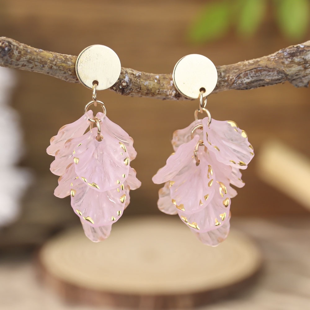 ins influencer style resin petal flower earrings, women's three-dimensional design sense, colorful earrings, high-end earrings wholesale, jewelry earrings, welded earrings, pearl earrings, jewelry earrings, welded earrings, pearl earrings detail image 5