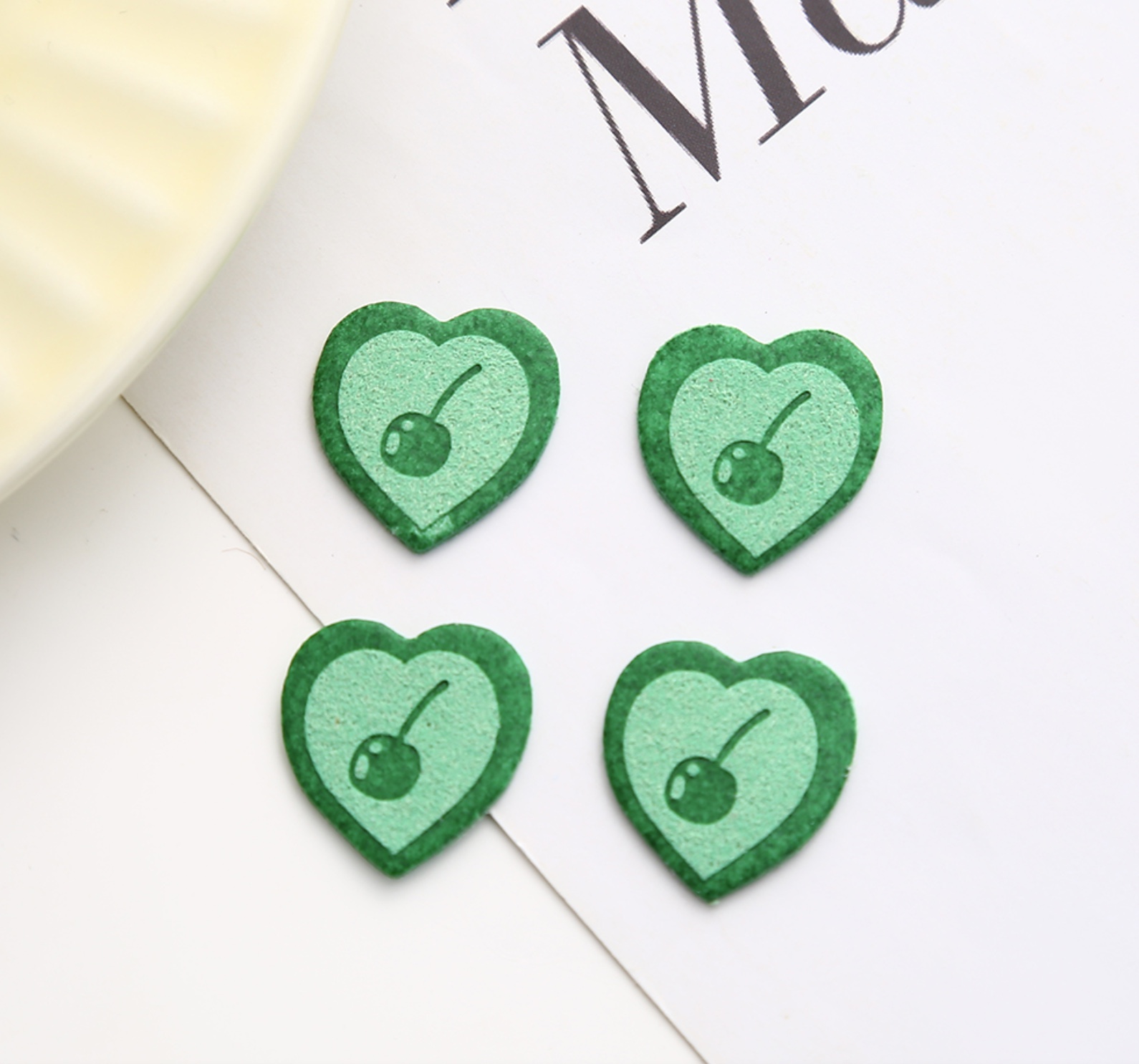 皮质织唛布标笑脸发绳标签发圈皮筋皮长条织唛背标百搭发饰材料产品图