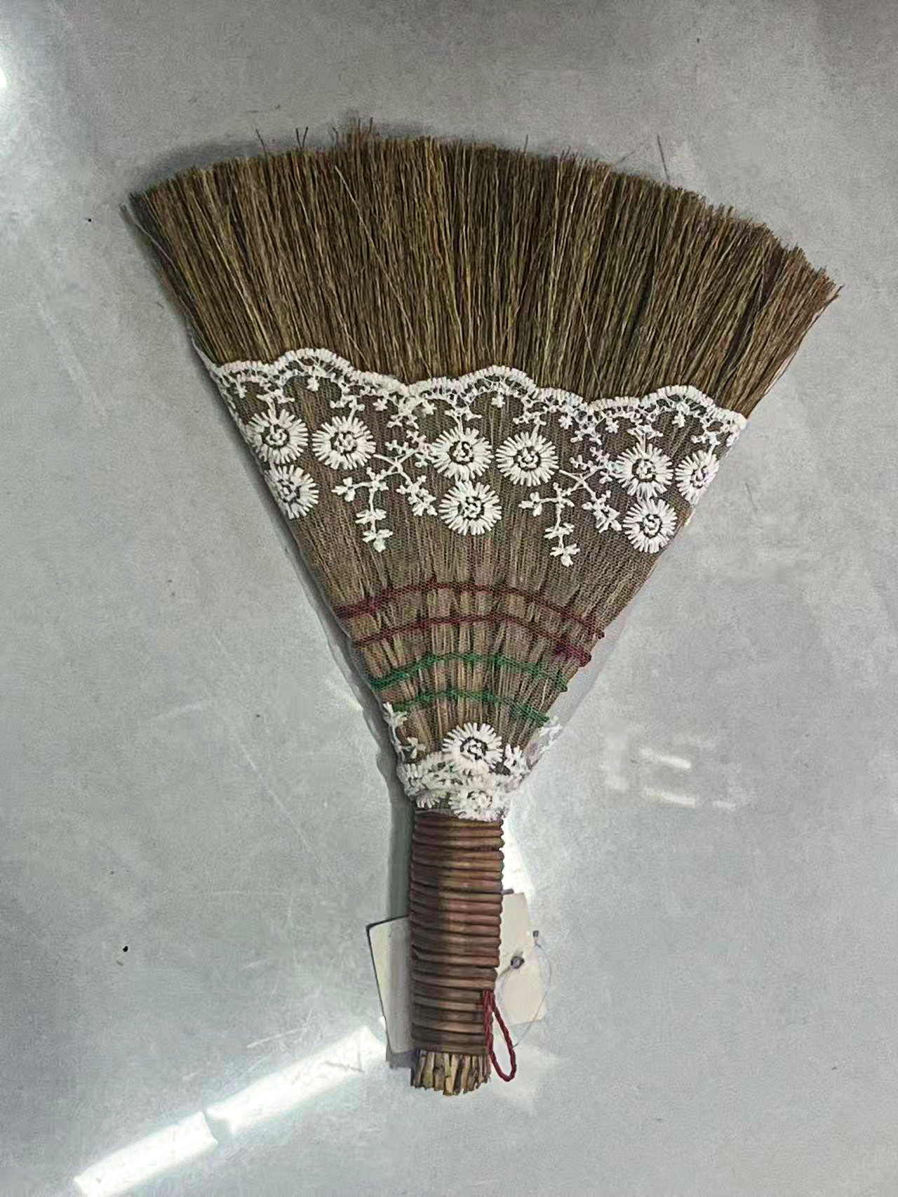 装饰小扫把，清扫餐桌扫把，床上清洁，蕾丝装饰挂件扫把挂件