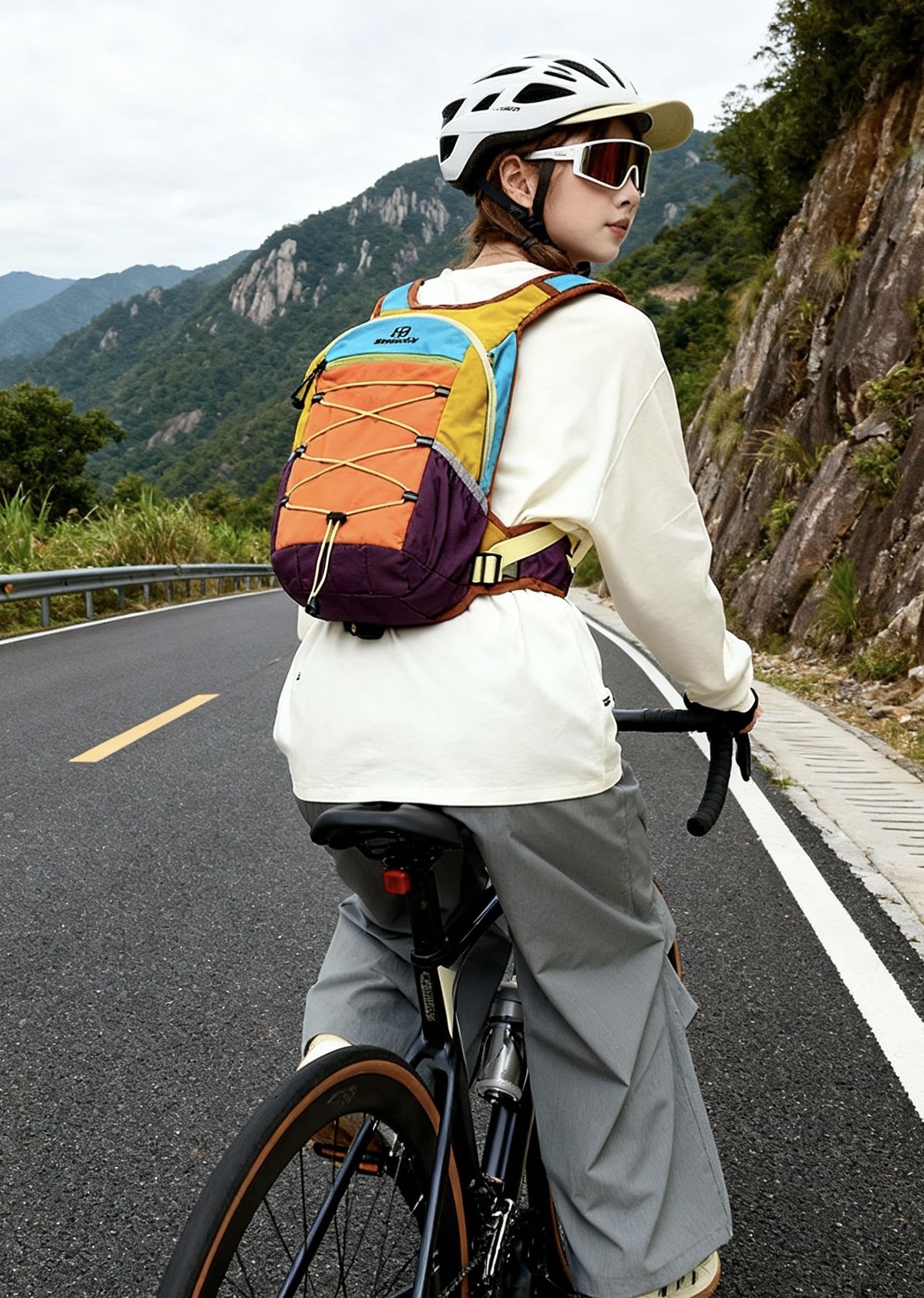 Hiking backpacks, cycling backpacks, women's travel niche color-blocking drawstring outdoor sports women's bags, casual and versatile, lightweight travel backpacks details Picture