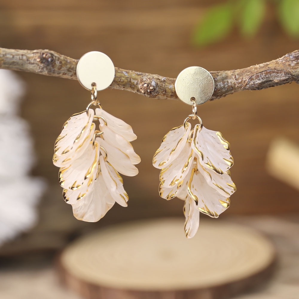 ins influencer style resin petal flower earrings, women's three-dimensional design sense, colorful earrings, high-end earrings wholesale, jewelry earrings, welded earrings, pearl earrings, jewelry earrings, welded earrings, pearl earrings detail image 9