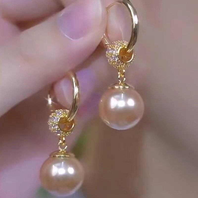 高级感香槟色珍珠微镶耳扣耳环2025名媛气质秋冬新款时尚耳饰耳坠耳饰