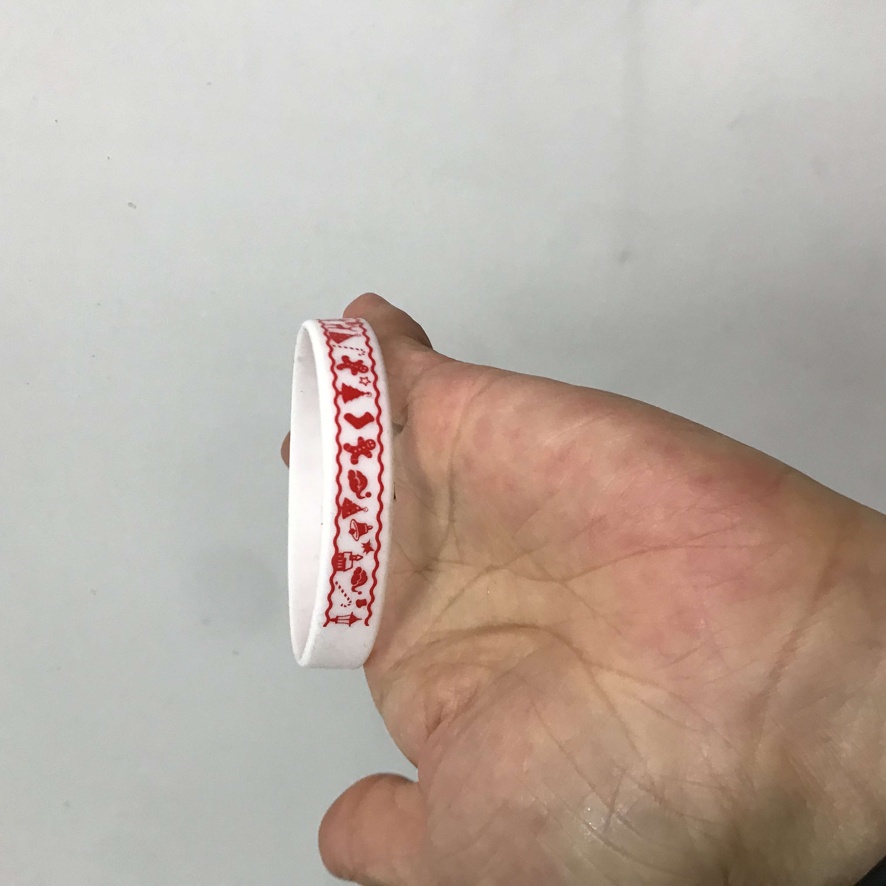 硅胶白色大红 thumbnail