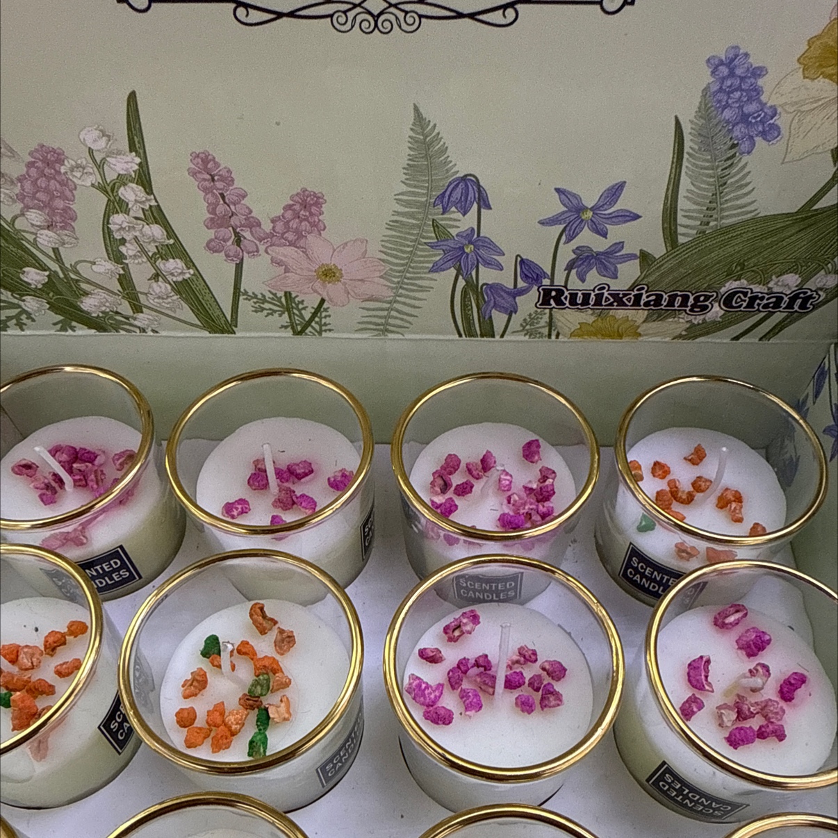 Craft candles, glass candles, scented candles, gold-rimmed candles, Valentine's Day gifts detail image 2