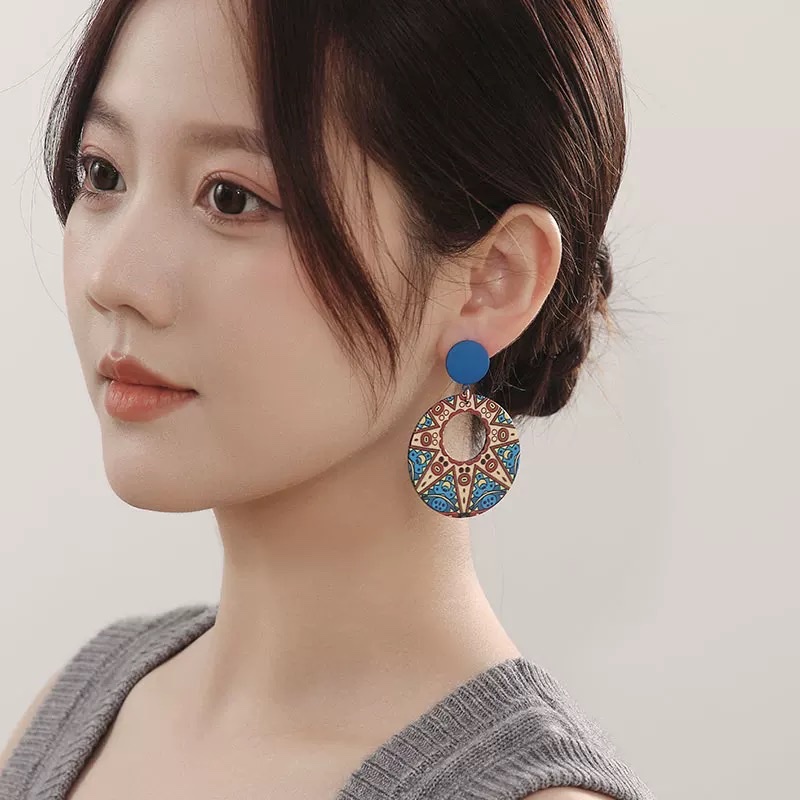 小众设计师新中式复古耳钉女春新款爆款美拉德轻奢气质耳环韩