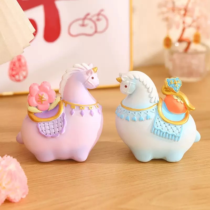 Cute and fun Tang Pangma tourism cultural and creative gifts, souvenirs, office desk handicrafts, ornaments, home decoration gifts