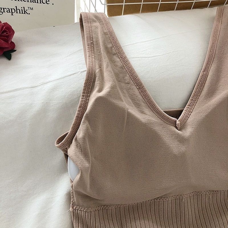 My close friend, the V-neck halter vest without a steel ring, is a perfect match for women to wear as a base layer for yoga and fitness undefined