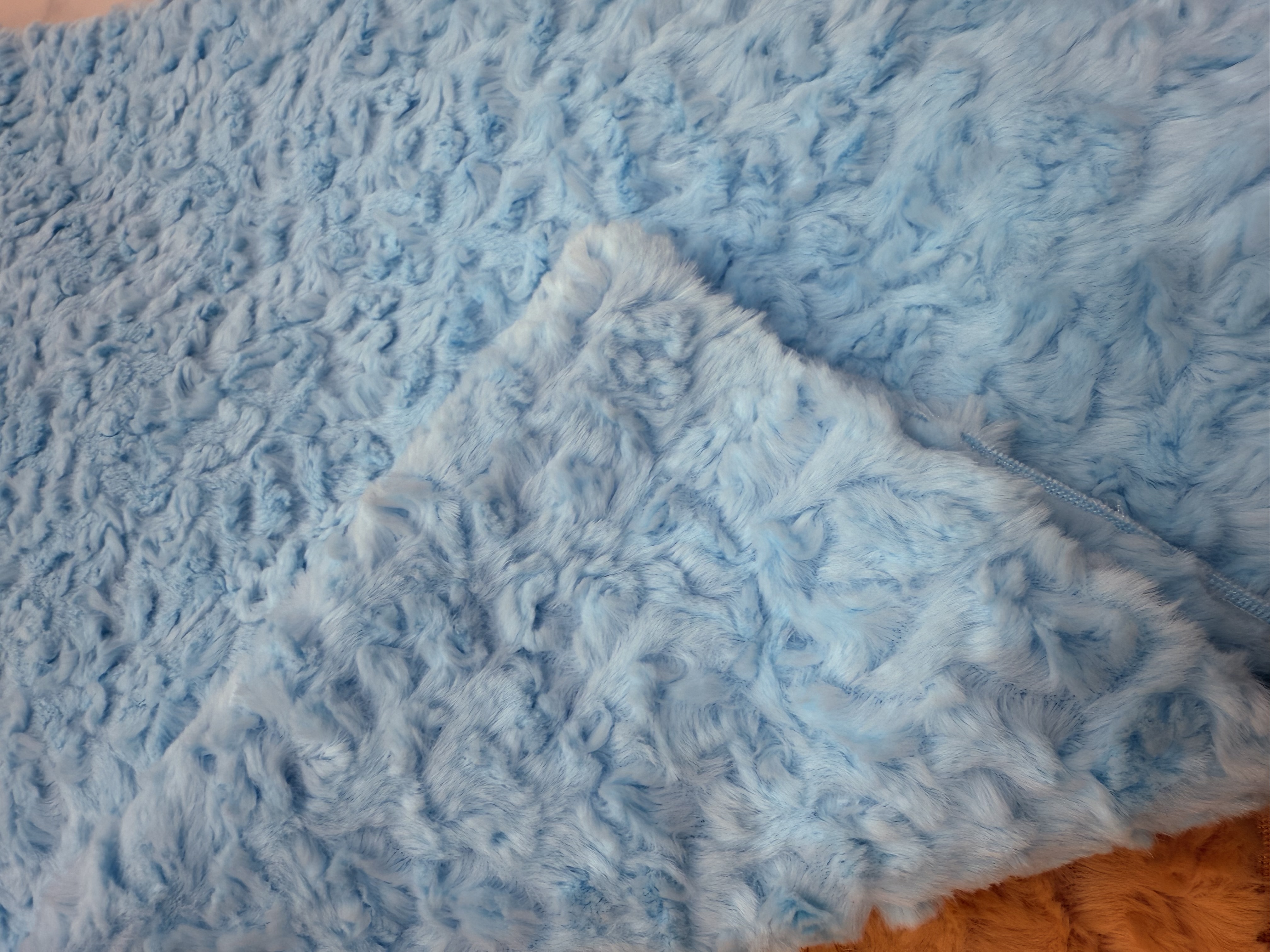 Factory stock of small rabbit fur brushes, spray-painted rabbit fur, lemon blossom rabbit fur, fabric, clothing, shoe materials, accessories and plush details Picture