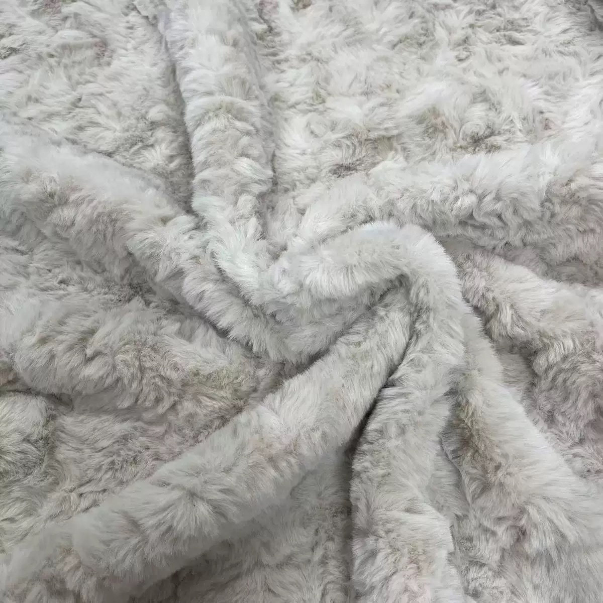 Manufacturer's in-stock rabbit fur brush flower Miami fabric warm plush coat, large rabbit fur fabric Application Scenario