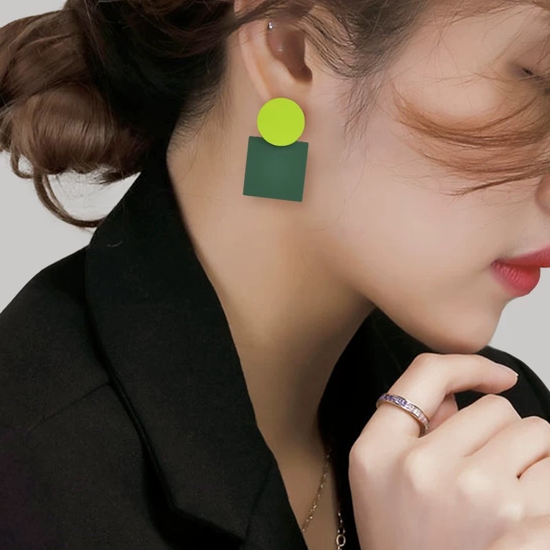 European and American summer vacation color-blocking earrings, unique and fashionable square earrings, simple and elegant, commuting trendy and stylish earrings details Picture