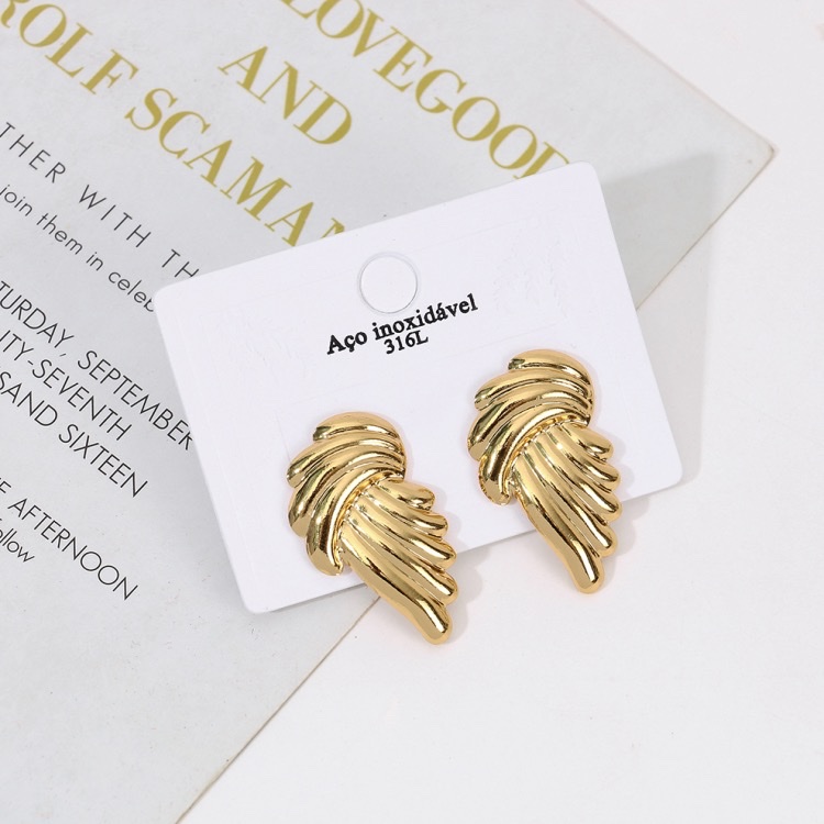 Cross-border European and American titanium steel ear studs for women, no color fading, simple and high-end style, cold style earrings, metallic feel, stainless steel ear studs, small accessories, accessory rack, necklace display stand, accessory rack, jewelry display stand, jewelry display box, small accessory head Item Picture