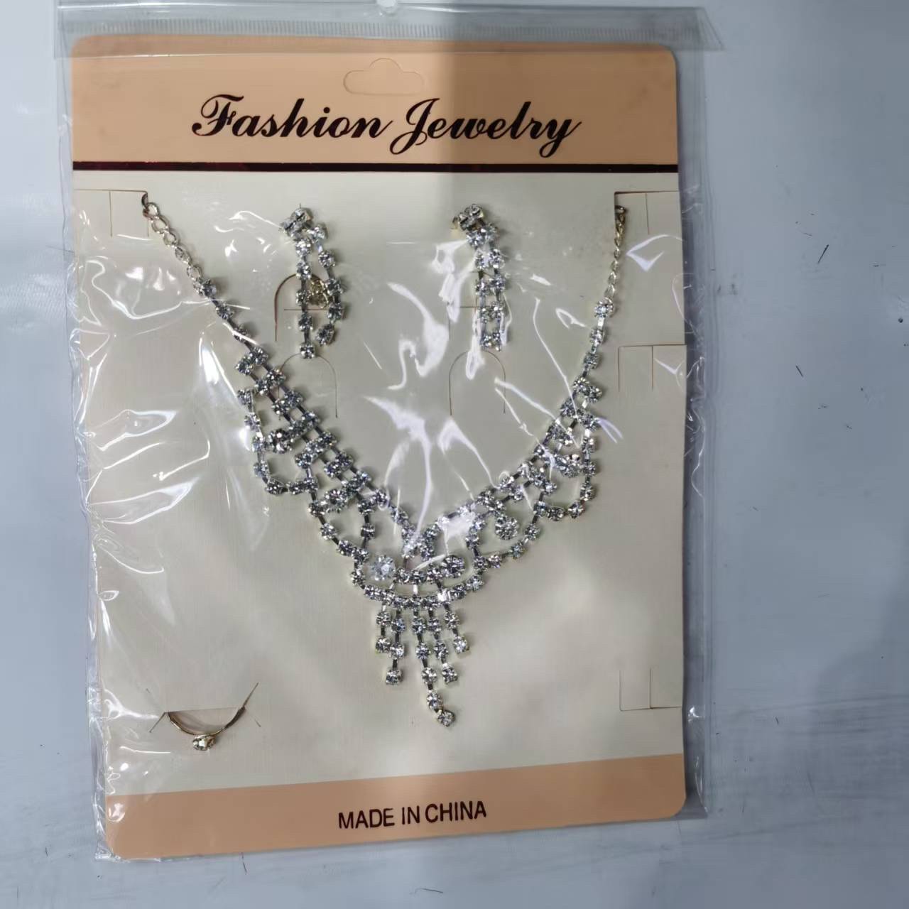 不锈钢珍珠水钻瓜链项链时尚简约百搭女士首饰配饰