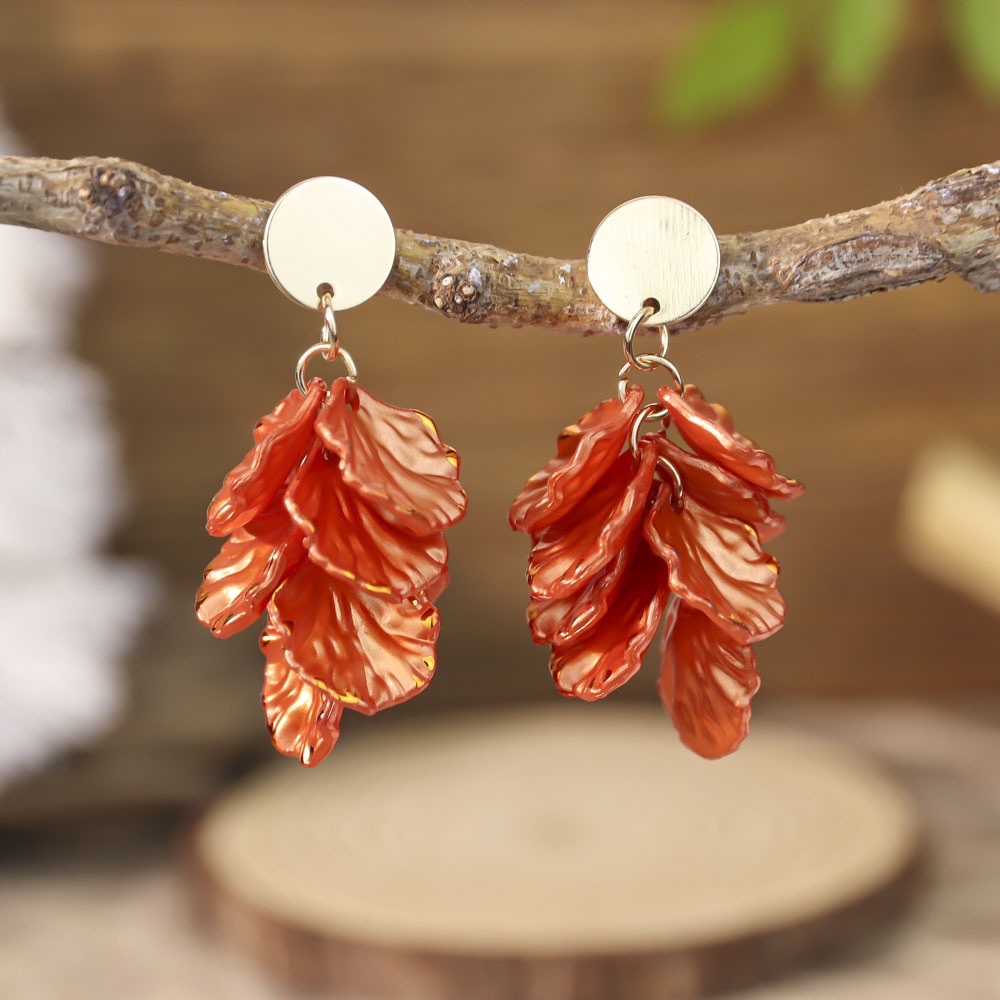 ins influencer style resin petal flower earrings, women's three-dimensional design sense, colorful earrings, high-end earrings wholesale, jewelry earrings, welded earrings, pearl earrings, jewelry earrings, welded earrings, pearl earrings detail image 7
