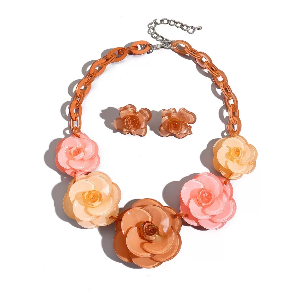 New style of exaggerated and elegant European and American necklaces, fashionable and individual, retro women's acrylic flower accessories factory direct sales detail image 4
