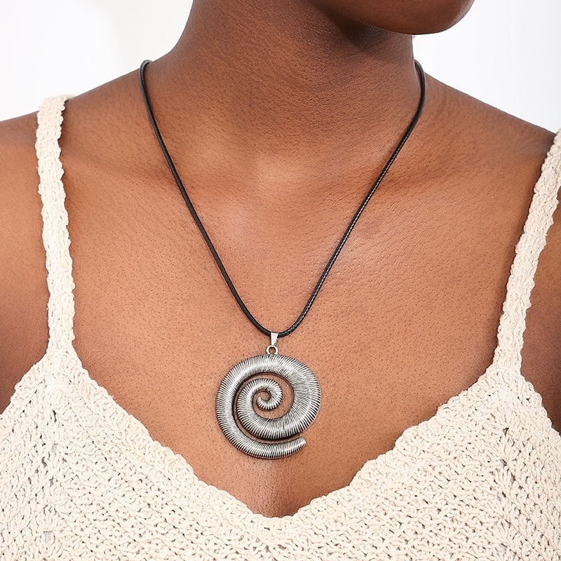 时尚不锈钢珍珠水钻瓜链项链女简约百搭首饰潮流配饰合金项链项链首饰