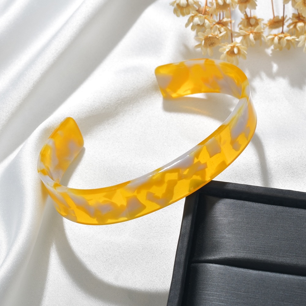 In 2025, a new cross-border e-commerce bestseller from Europe and America, a 1.5-wide printed retro leopard print bracelet made of acetic acid board, is stylish, versatile, simple and fashionable, sold directly by the manufacturer detail image 7