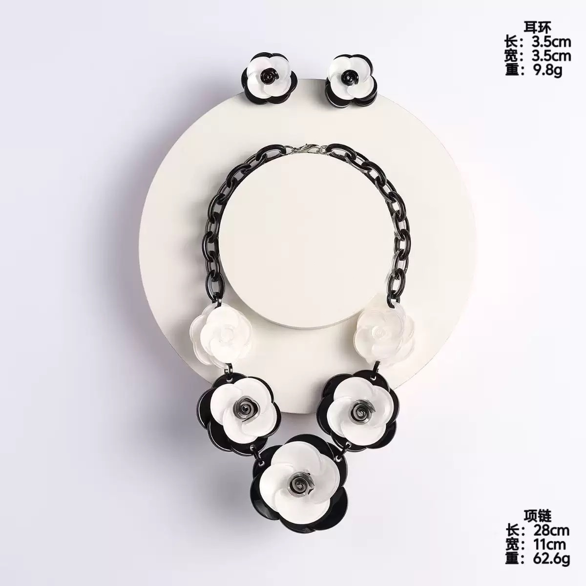 New style of exaggerated and elegant European and American necklaces, fashionable and individual, retro women's acrylic flower accessories factory direct sales detail image 6