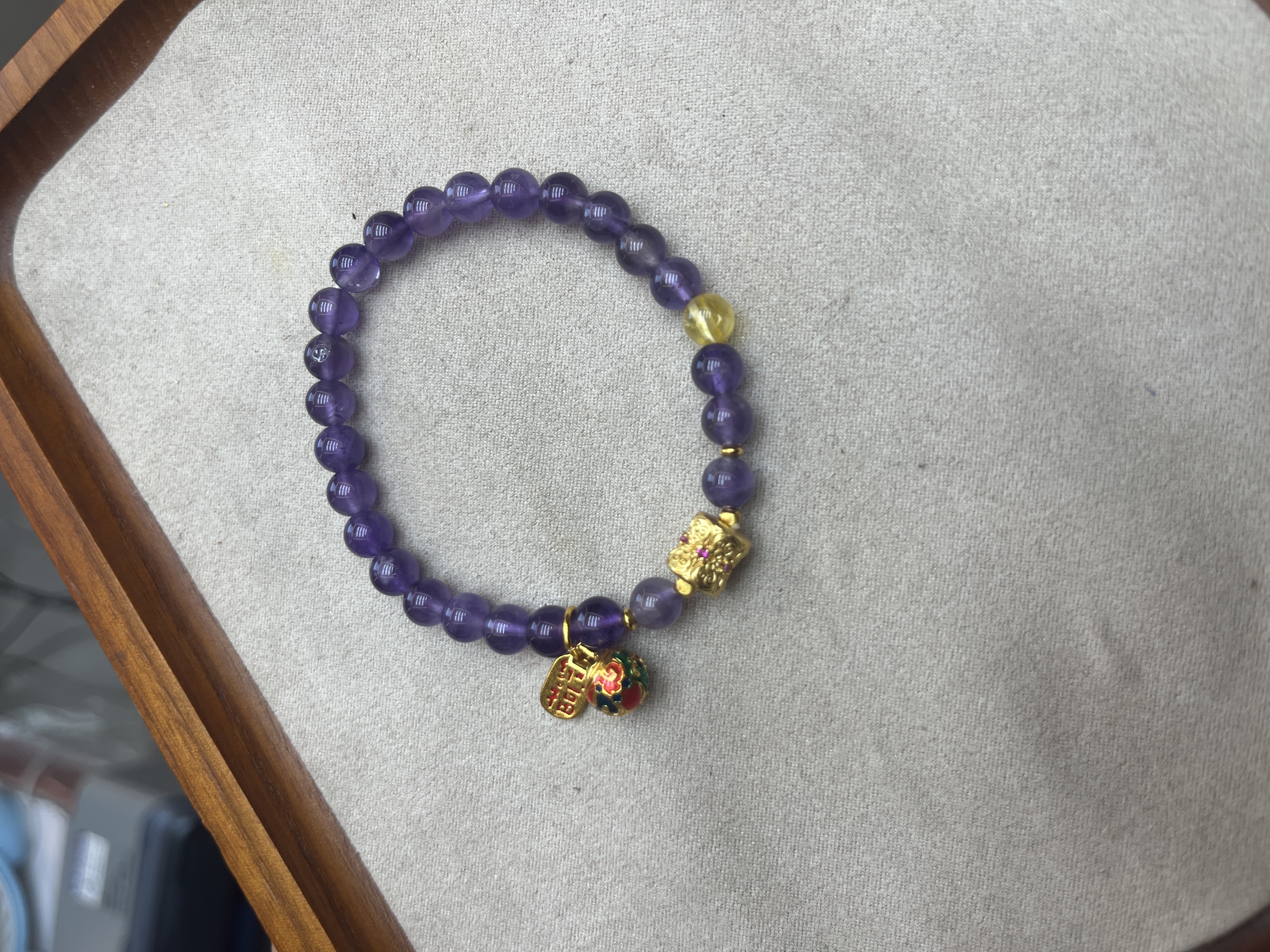 紫水晶石手串、工艺品，礼品水晶石手串。细节图