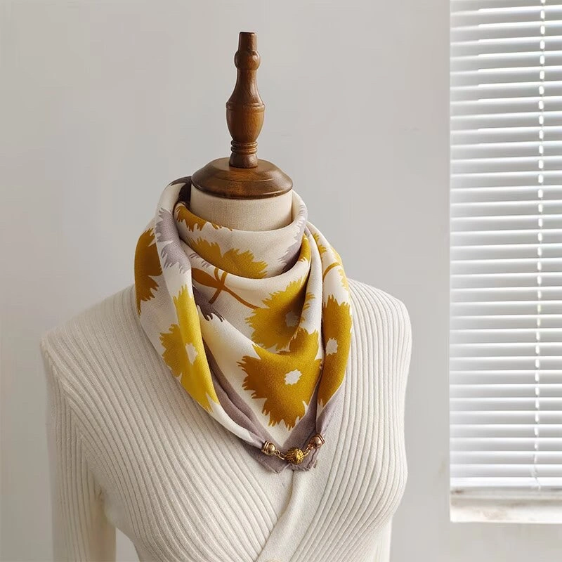 New magnetic buckle 70*70 scarf for women, windproof, warm, high-end, retro and fashionable decoration, paired with a scarf and square scarf detail image 4