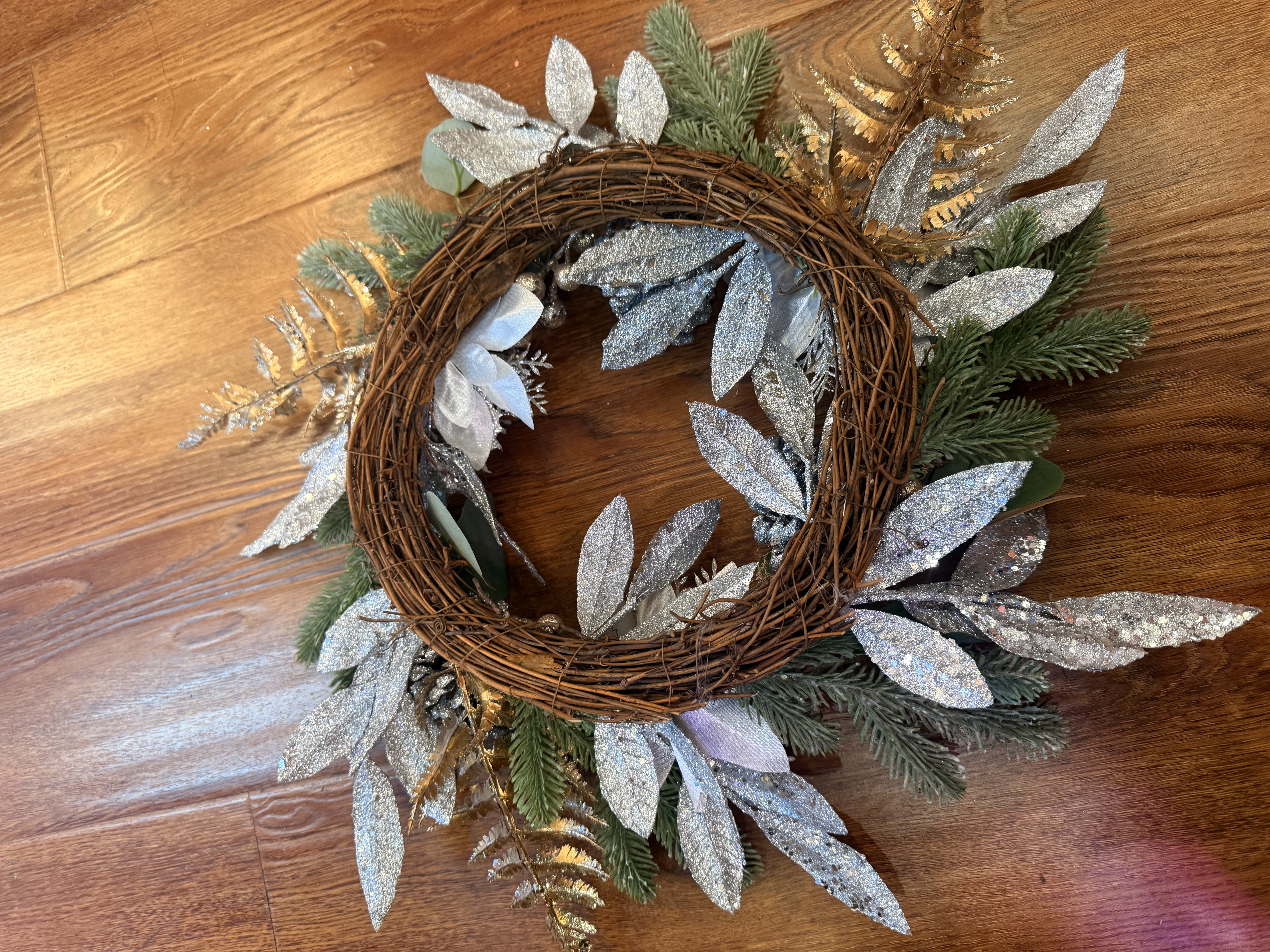 Christmas supplies, festival decorations, Christmas wreaths, Christmas ornaments, gift arrangements pic 3