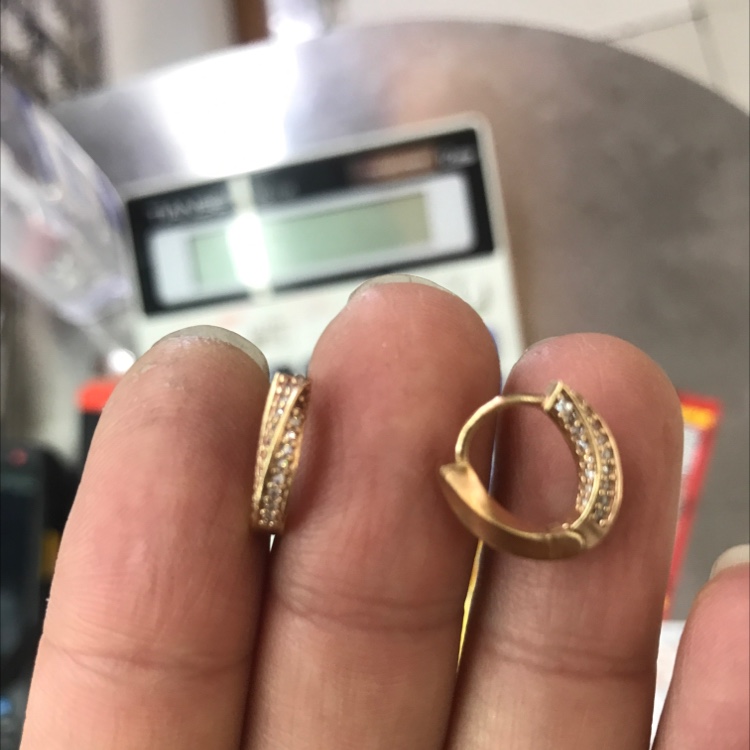 扭线蛋型半边钻耳扣
