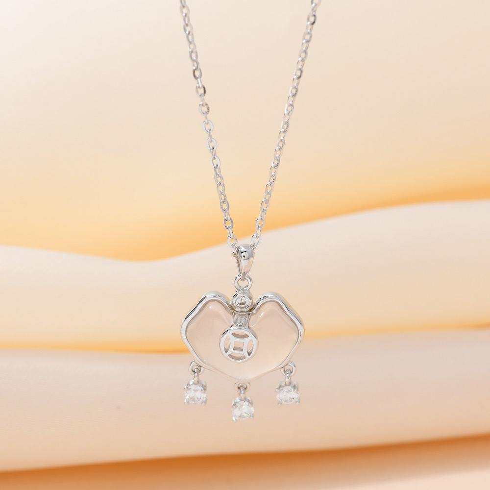 Influence S925 sterling silver collarbone chain white chalcedony simple and fashionable versatile accessory necklace for women, with inspection certificate included