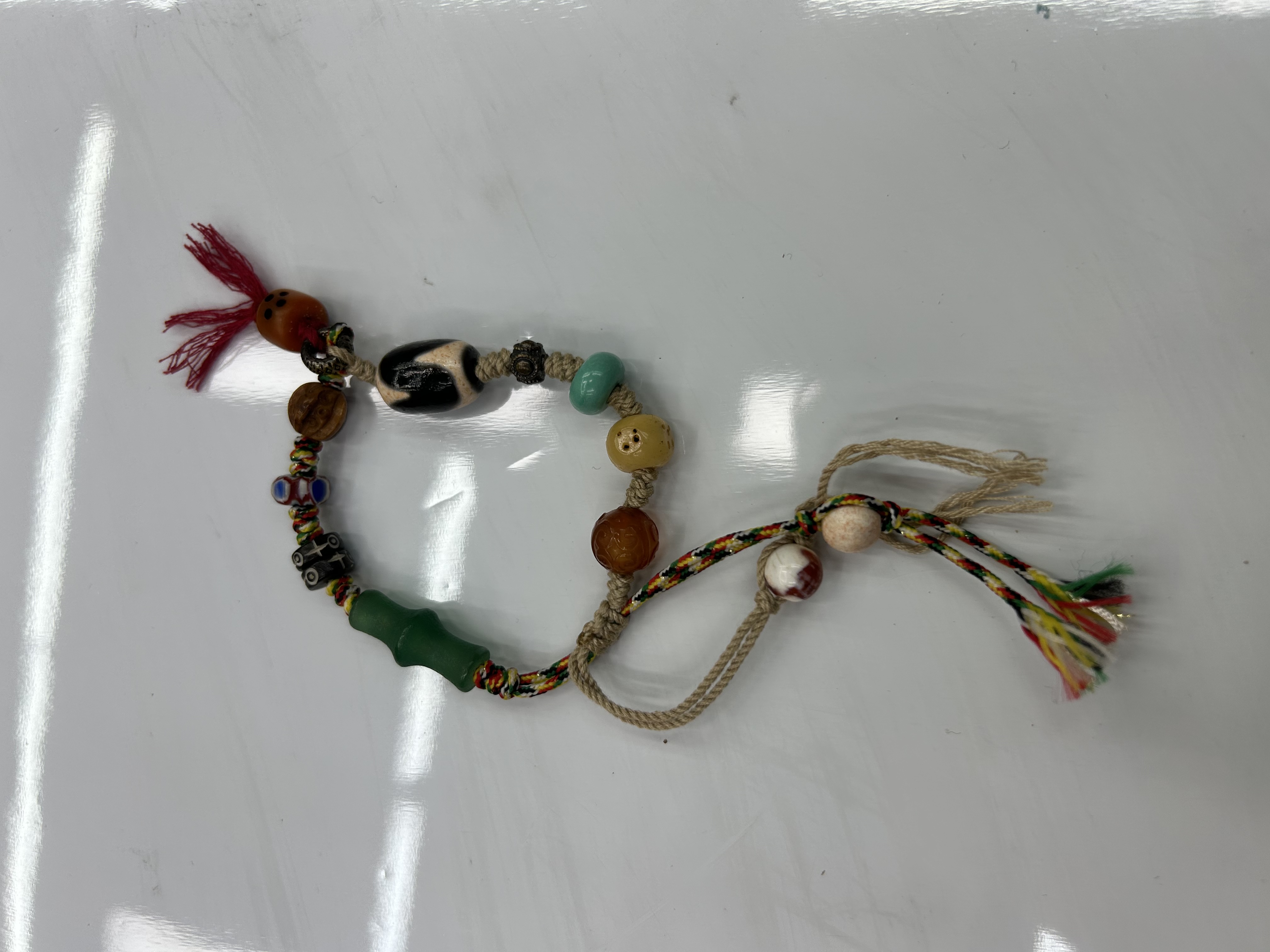 Tibetan ethnic style bracelet, light luxury, niche and exquisite multi-treasure agate sky pearl bracelet, artistic and retro tassel rope bracelet details Picture