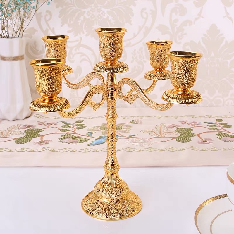 European-style high-end candlestick, romantic wedding decoration for candlelight dinner, hotel Western restaurant, home candlestick, creative decoration, alloy material, professionally manufactured, exquisite shape, European-style candlestick with unique beauty, pure hand-relief details Picture