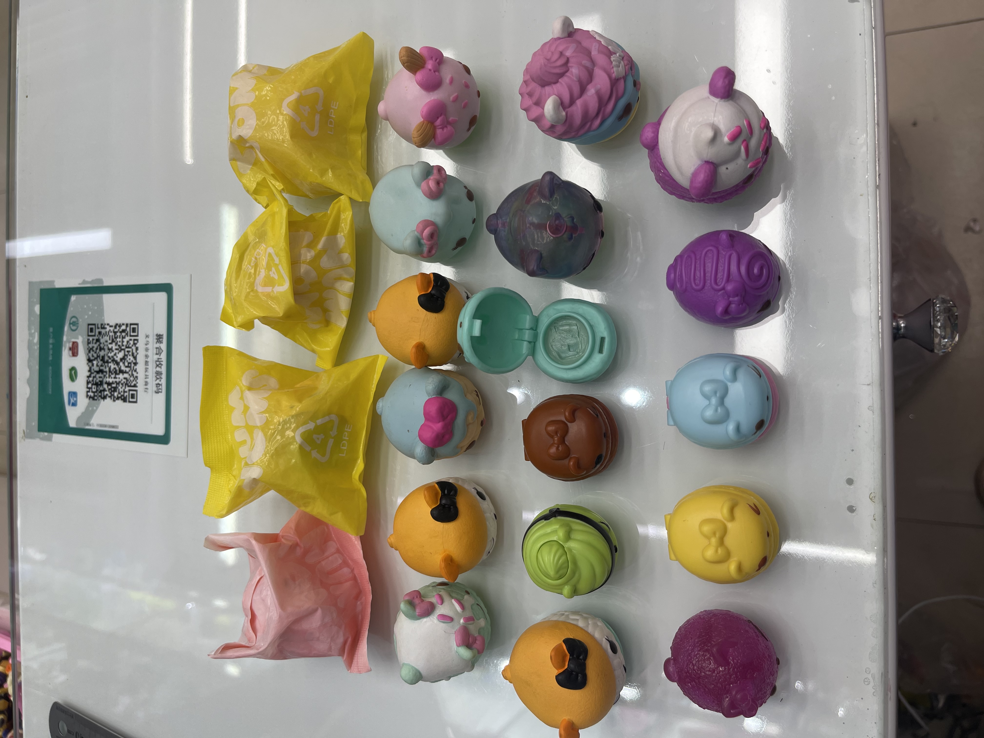 盲袋香味玩具，扭蛋玩具，小礼品，小摆件，儿童节礼物，汽车摆件