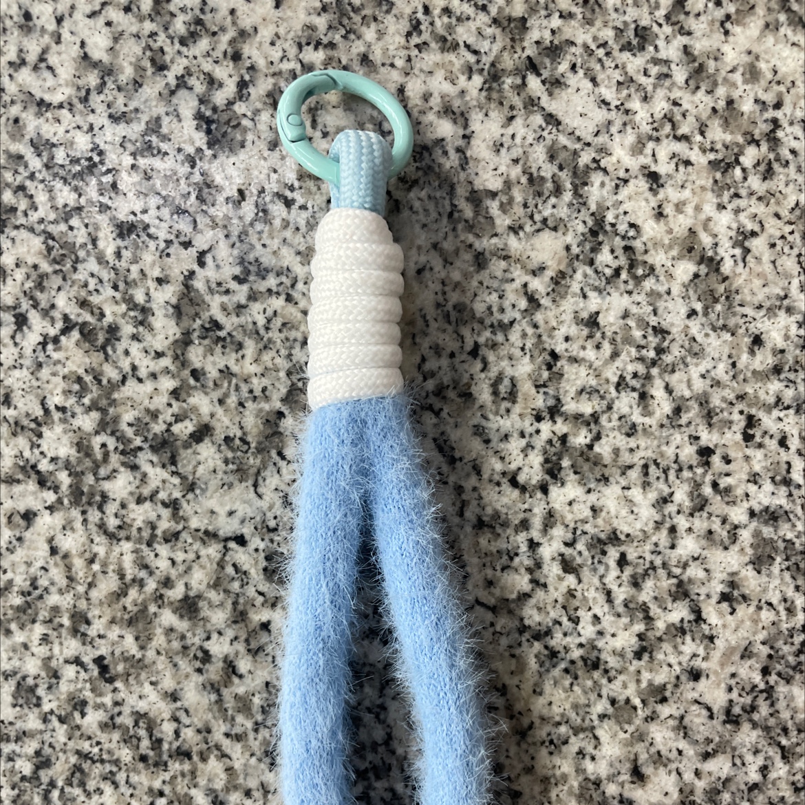 时尚短款手机链女款亚克力佛珠挂件配件简约百搭手机挂饰潮流