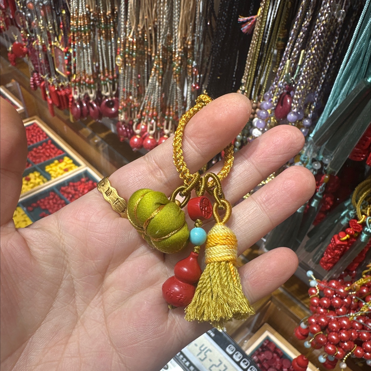 Cinnabar, mobile phone pendants, bag pendants Application Scenario