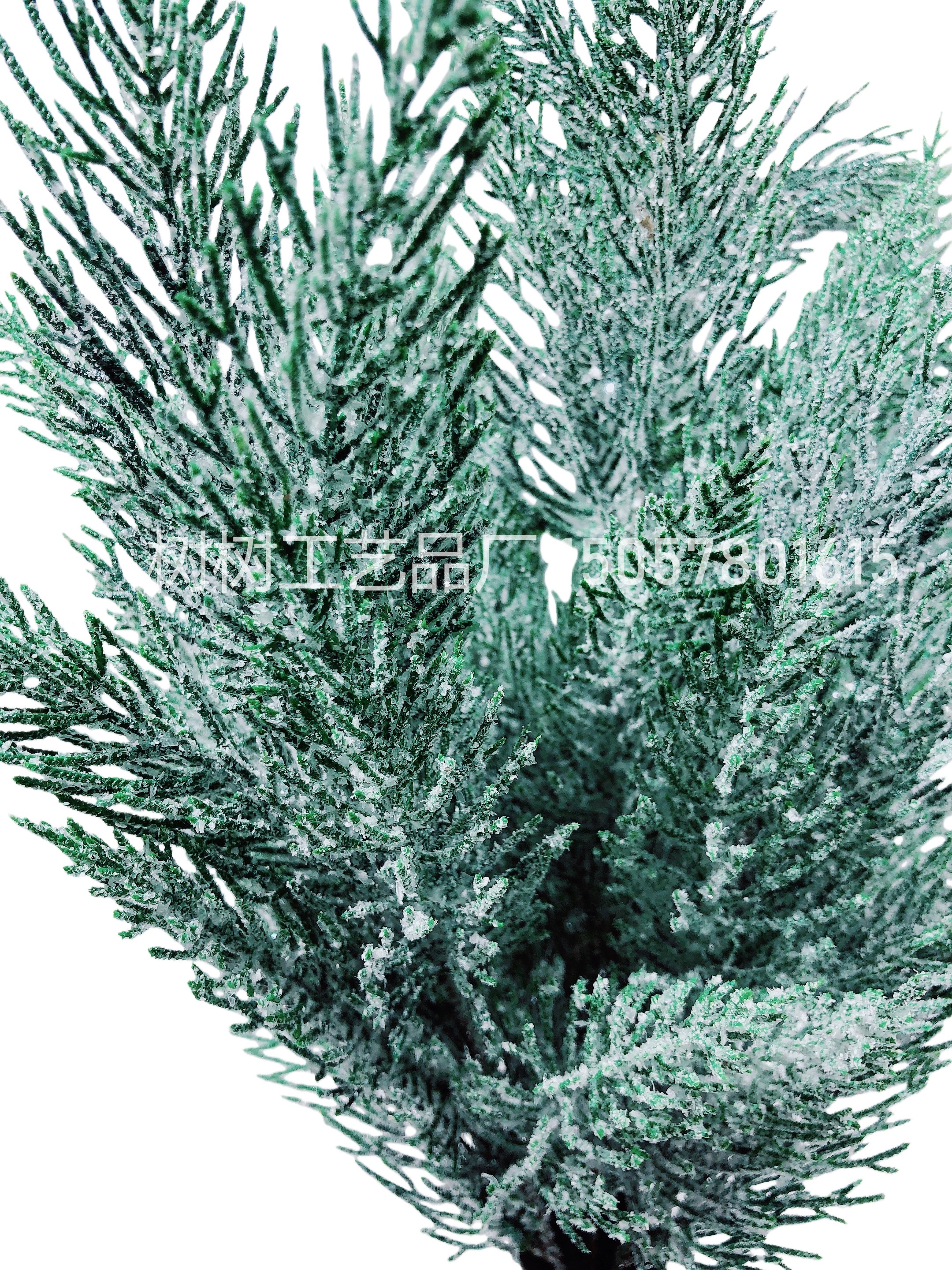 The new Christmas simulation green plant set features a realistic appearance, long-lasting durability, and is made of eco-friendly materials. It is a popular Amazon bestseller with artificial and plastic flowers Application Scenario