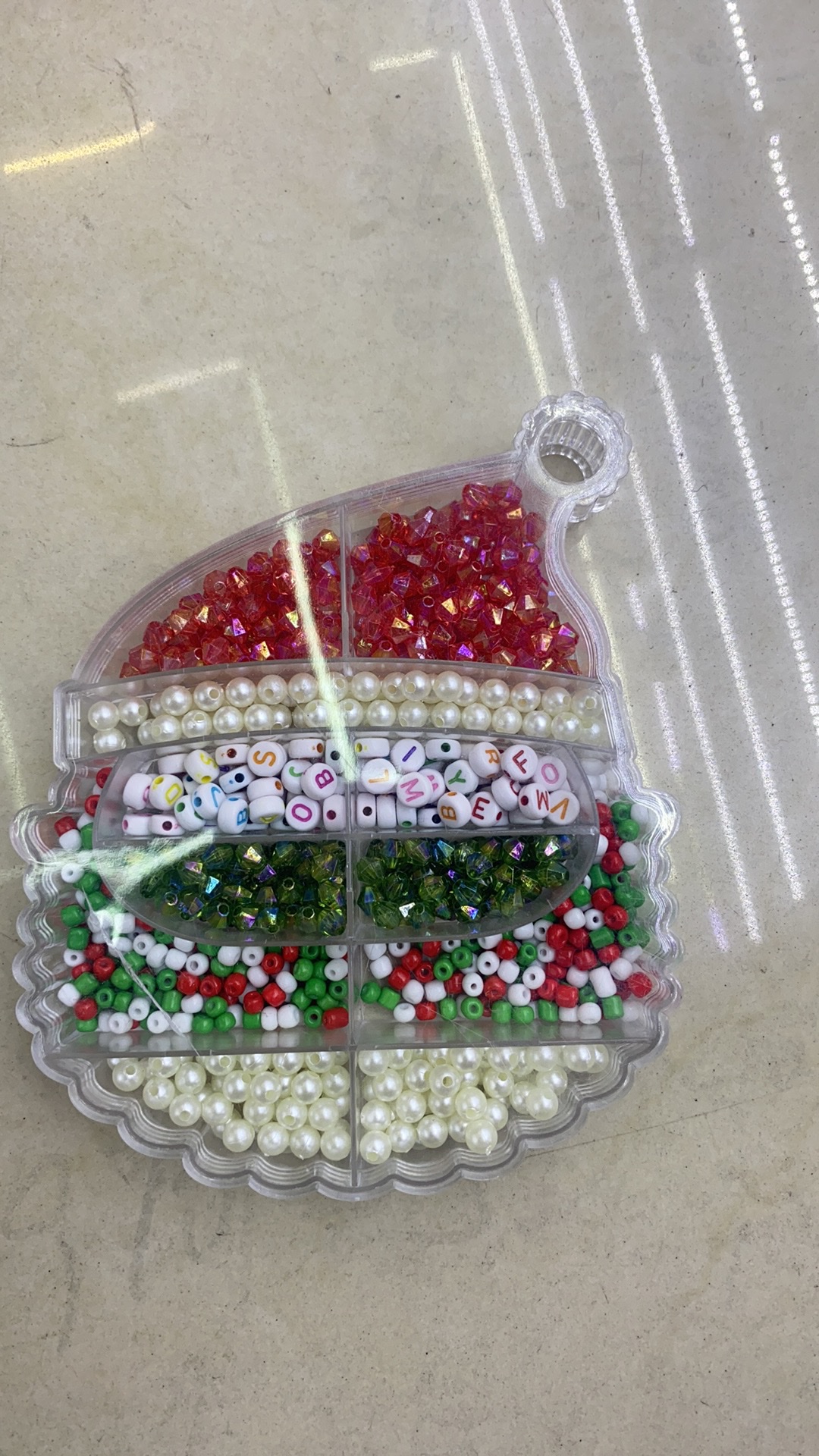 儿童戒指手串珠卡通款儿童小戒指美甲片短款可爱盲盒趣味饰品手串珠儿童卡通