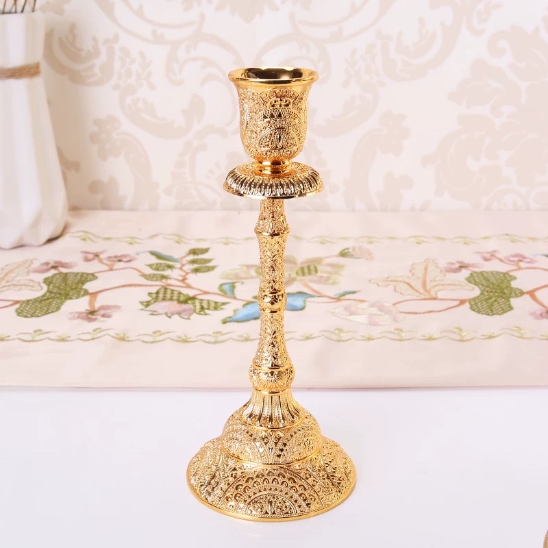 European-style high-end candlestick, romantic wedding decoration for candlelight dinner, hotel Western restaurant, home candlestick, creative decoration, alloy material, professionally manufactured, exquisite shape, European-style candlestick with unique beauty, pure hand-relief Specification image