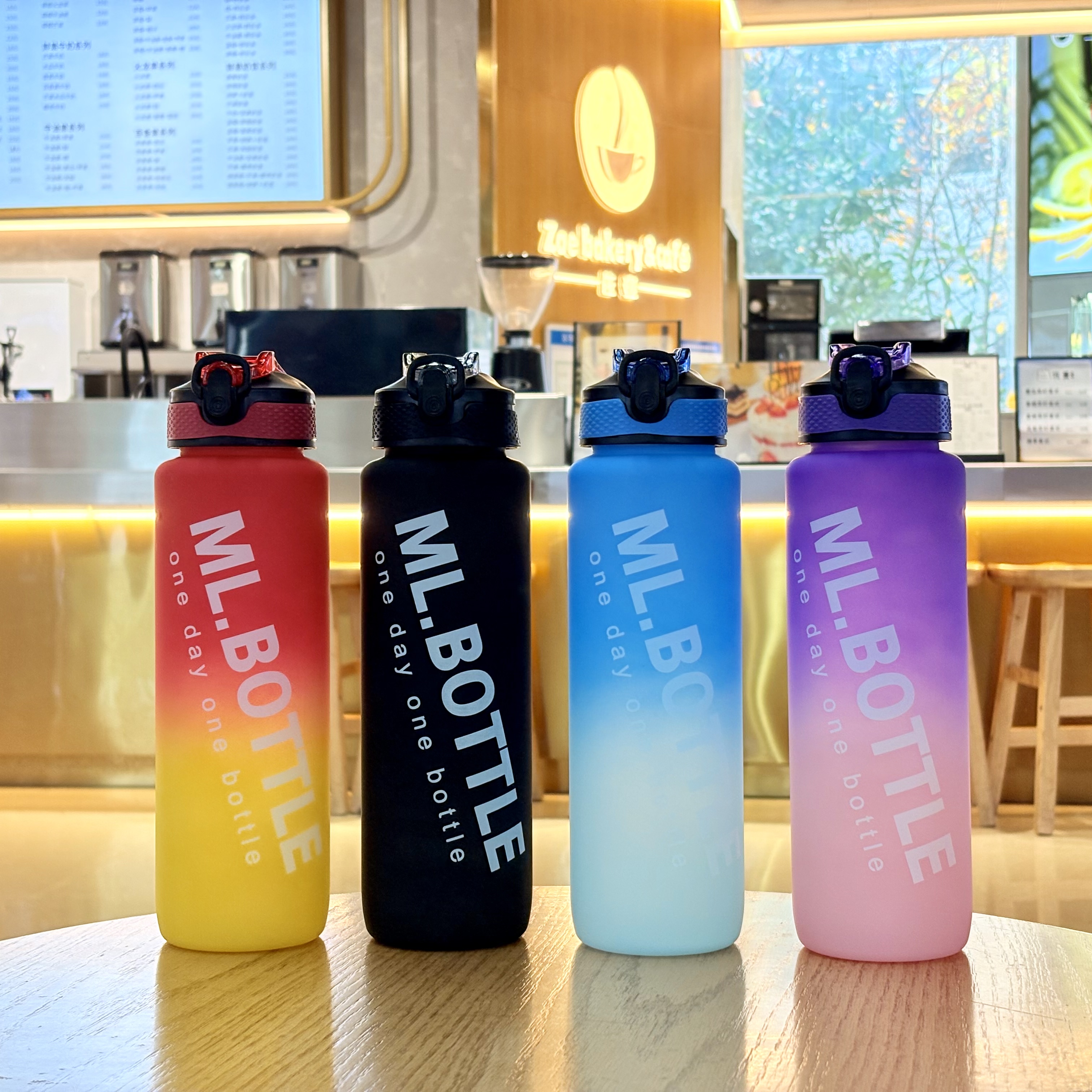 Frosted plastic water cup, heat-resistant and leak-proof portable plastic cup, student, office worker, male, simple and high appearance level, graduated sports water cup, large capacity 1000ML full figure