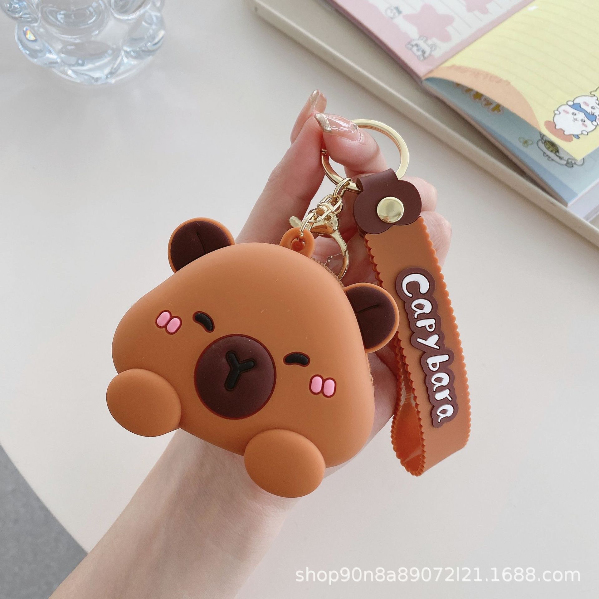 卡通卡皮巴拉零钱包挂饰可爱小钱包创意挂件公仔硅胶耳机包收纳包 汽车钥匙包套详情图6