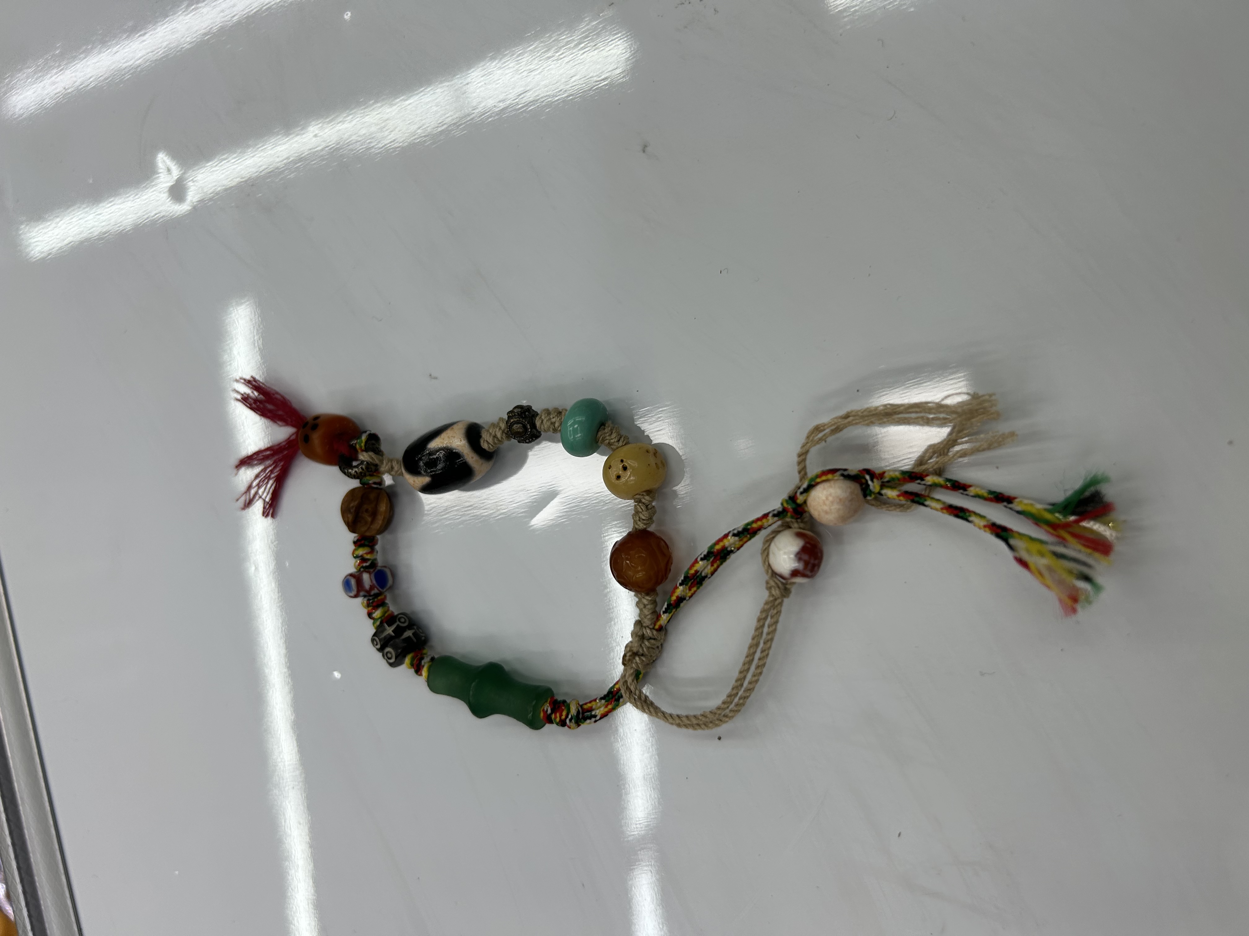 Tibetan ethnic style bracelet, light luxury, niche and exquisite multi-treasure agate sky pearl bracelet, artistic and retro tassel rope bracelet Application Scenario