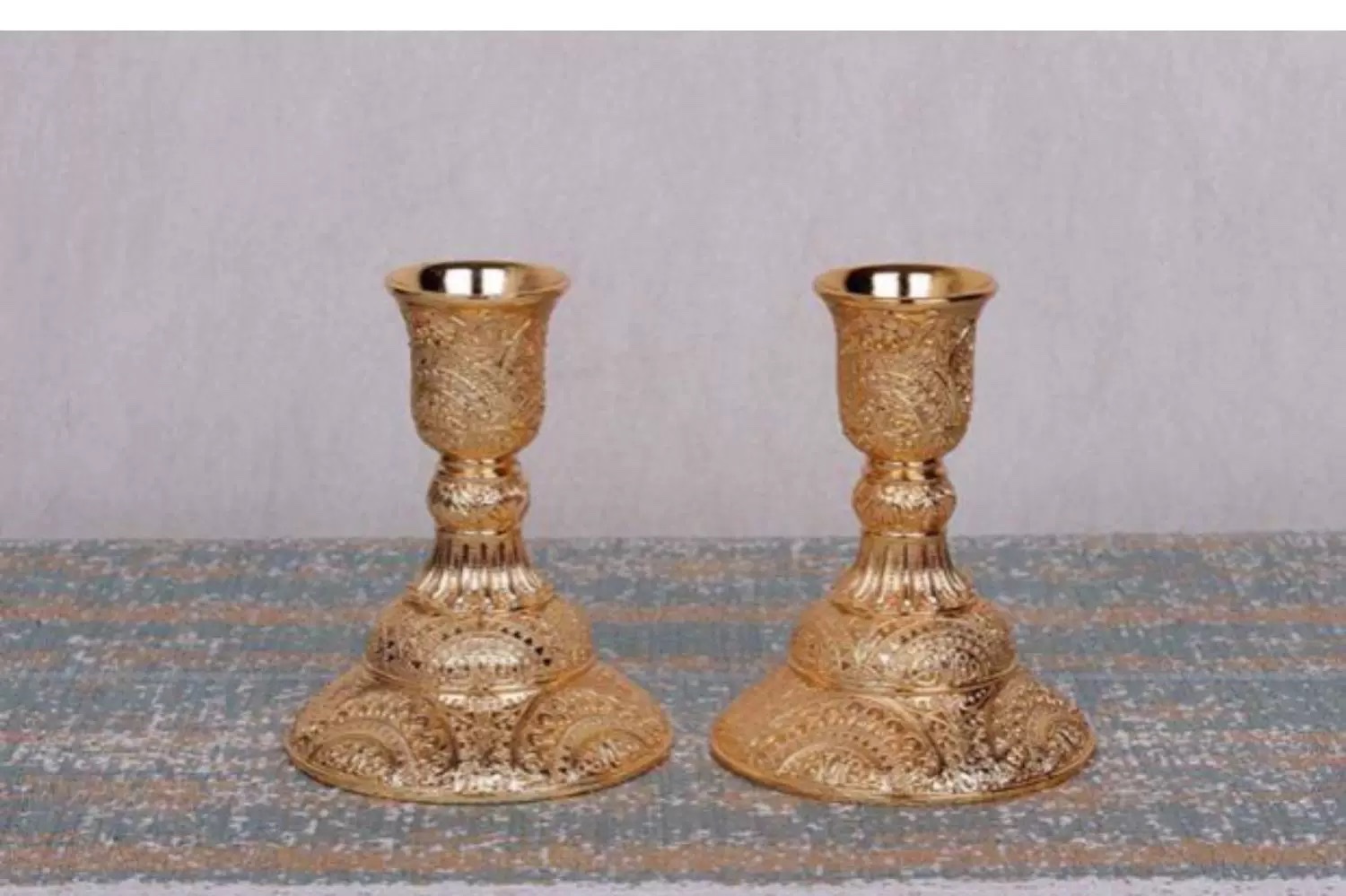 European-style high-end candlestick, romantic wedding decoration for candlelight dinner, hotel Western restaurant, home candlestick, creative decoration, alloy material, professionally manufactured, exquisite shape, European-style candlestick with unique beauty, pure hand-relief detail image 7