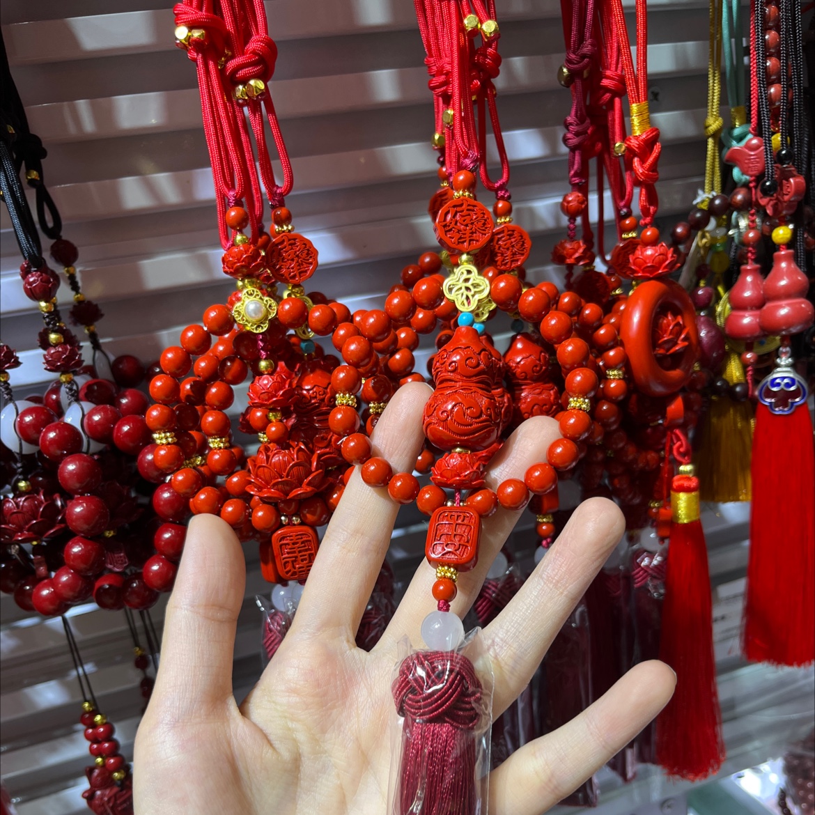 祥云朱砂葫芦车挂手工编织平安结汽车挂饰朱砂挂件吊坠 产品图
