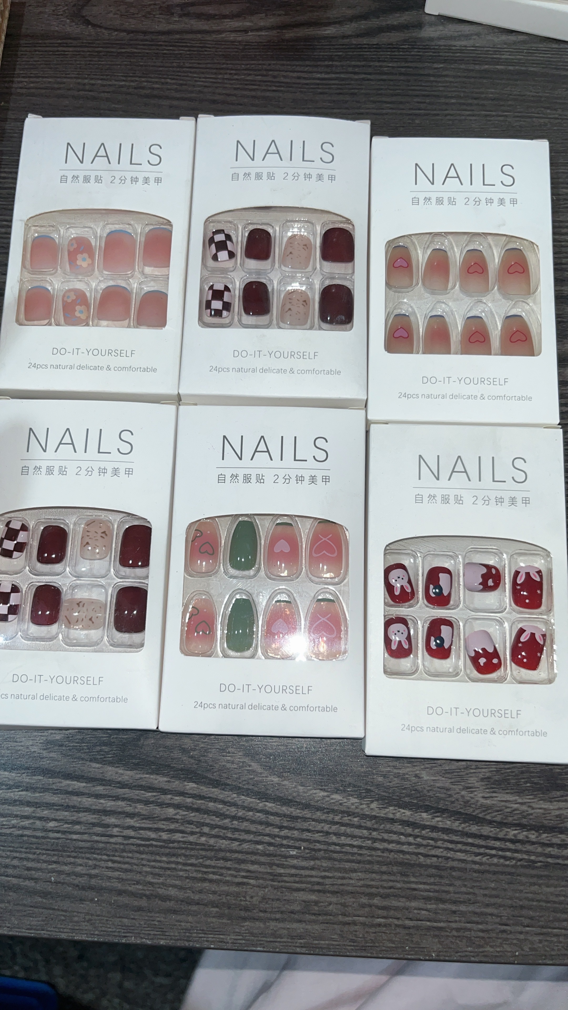 Simple and stylish nail tips